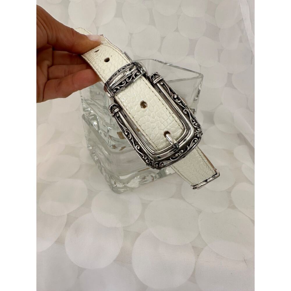 Vtg BRIGHTON Womens M -L belt Cream & Tan REVERSIBLE Leather Embossed animal - Picture 7 of 12